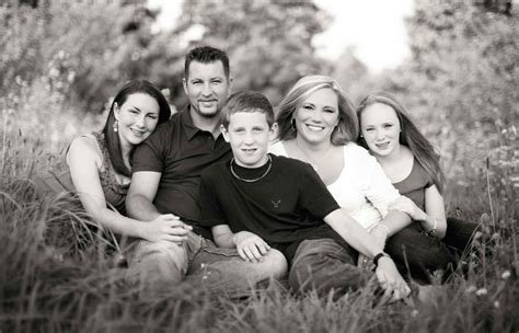 family   photography poses ideas photography subjects