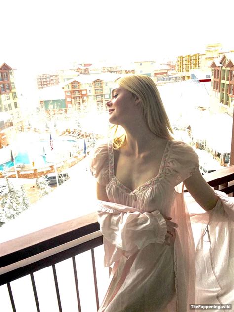 elle fanning nude pics and vids the fappening