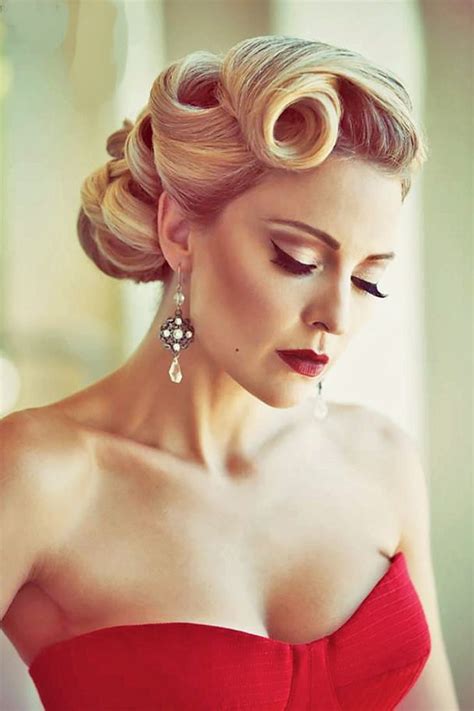 the 25 best 1950s updo ideas on pinterest 50s hairstyles pinup hair short and prom hair with