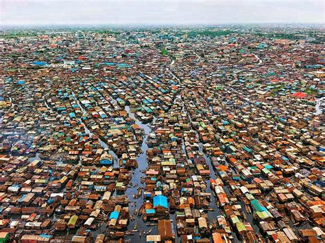 slum   people  lagos nigeria