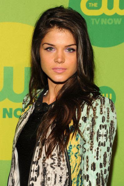Marie Avgeropoulos Bright Eyeshadow Marie Avgeropoulos Stunning