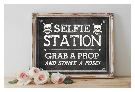 instant selfie station sign printable    chalkboard