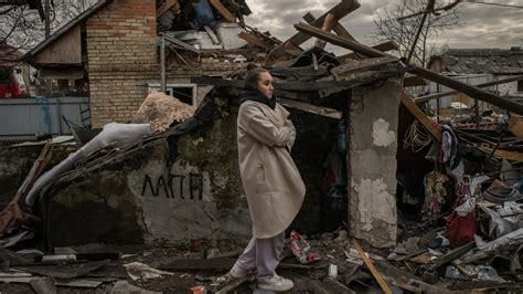 ukraine under attack images from the russian invasion the new york times