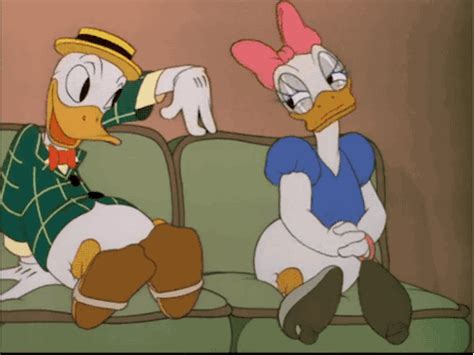 mr duck steps out 1940 donald and daisy duck disney couples pinterest dibujos