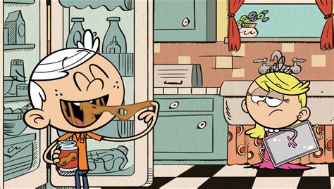 Image S1e23a Lola Notices Lincoln Png The Loud House