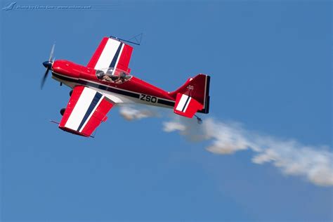 mosquito launch spectacular zlin  ls aerobatic aircraft