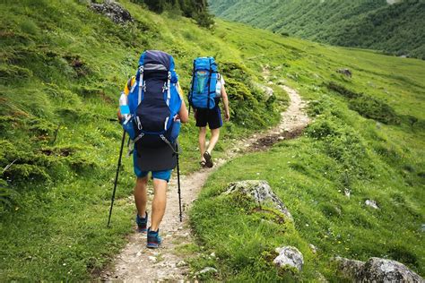razones  hacer trekking mejor  salud