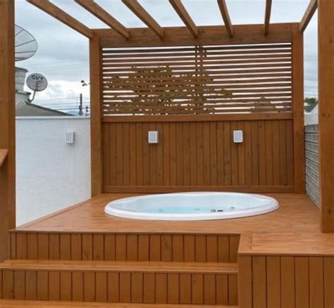 ambiente construido em madeira sustentavel  acomodar  spa em casa