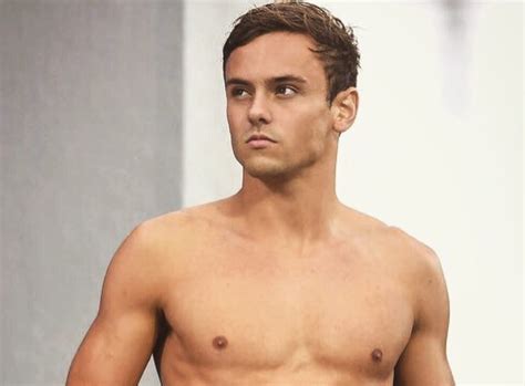 tom daley had snapchat sex with fan while taking a seven month break from dustin