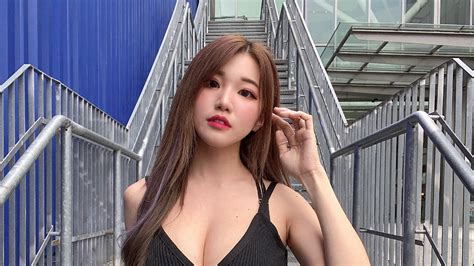 Malaysian Model And Influencer Siew Pui Yi Reveals Her Secret On
