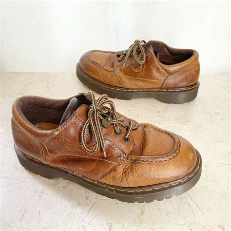dr martens airwair shoes  brown leather oxfords   england  aw drmartens oxfords