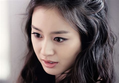 [photos] Added More Pictures For The Korean Actress Kim Tae Hee