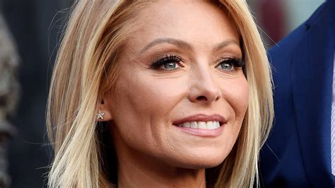 Mark Consuelos Clarifies Wife Kelly Ripa S Comments About