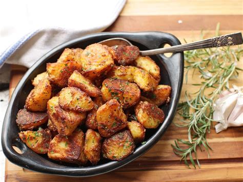 crispy roast potatoes baking soda 101 simple recipe