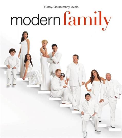 modern family   familly show  modern family season  modern family tv show
