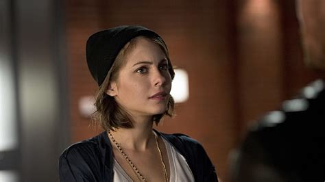 Will Thea Return To ‘arrow As A Villain Olivers Sister May Have A
