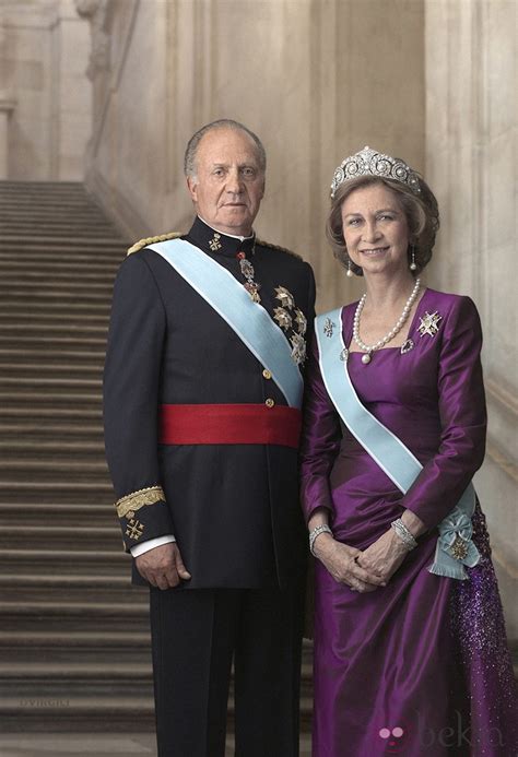 foto oficial de los reyes de espana la familia real espanola en imagenes foto en bekia