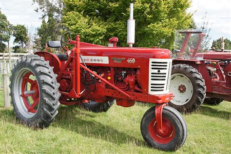 farmall  tractor    west otago vintage cl flickr