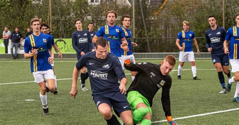 sv reeshof maakt gehakt van berkdijk op eigen grasmat amateurvoetbal bdnl