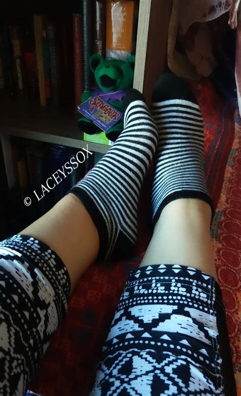 Lacey Foot Temptress On Twitter Love Me Some Cute Ankle Socks