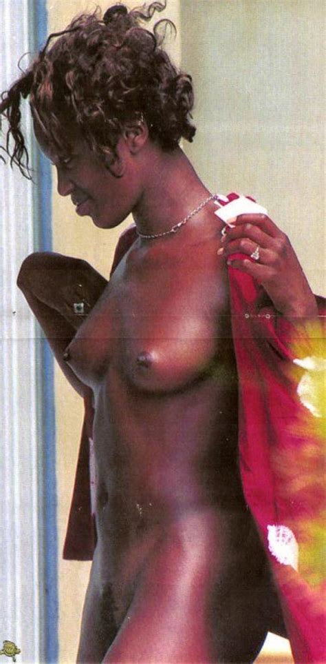 naomi campbell oops and nude pics