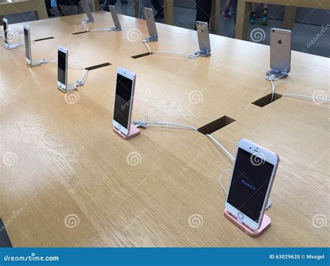 iphones   apple store editorial image image  store