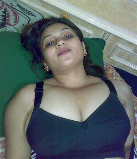 Celebrity Trends Photography Real Tamil Aunties Photos Hot Bhabhi Images