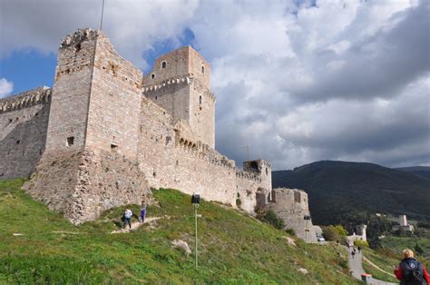 10 Of The Most Beautiful Castles In Italy