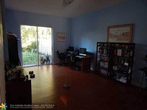 Terrible Real Estate Agent Photographs Photo Real