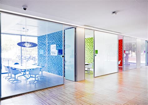 switchable glass benefits  commercial premises