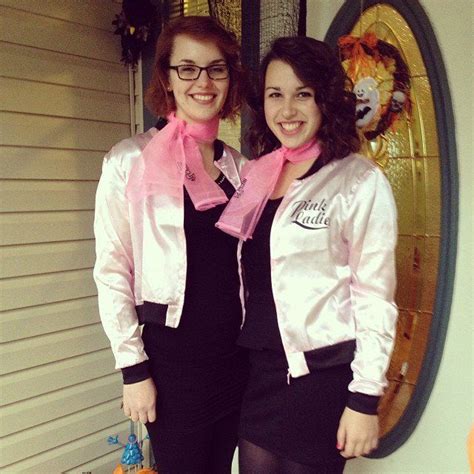 50 halloween costumes that are a perfect fit for you and your bff halloween costumes duo