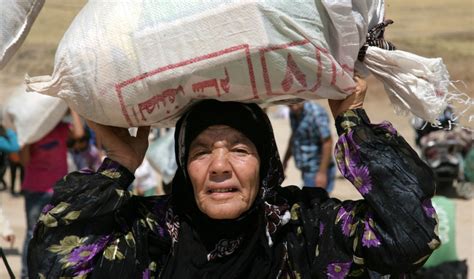 it gets worse syrian refugees pour into iraq photos video public
