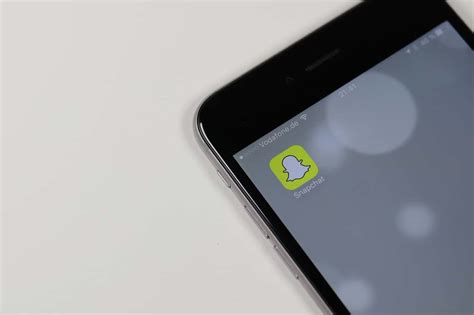 how to use snapchat complete guide including snaps