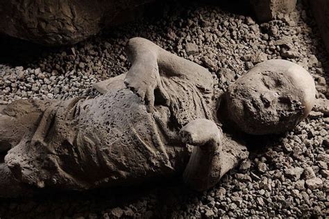 pompeii victims italy geology geologypage pompeii italy