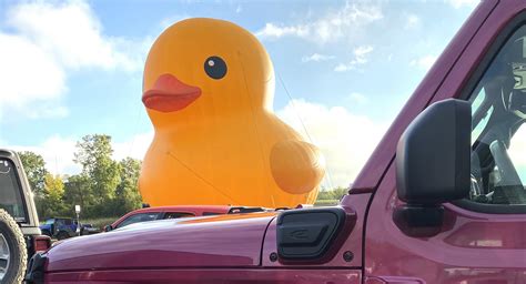Ducking Huge Jeep Bringing The World’s Largest Rubber Duck To Detroit