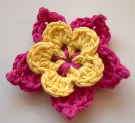 Crochet Tiny Flower Video Tutorial We Love Crochet Crochet Flower My