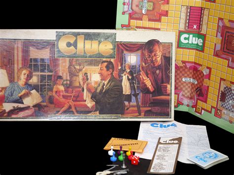 clue board game published  canada  parker brothers  complete