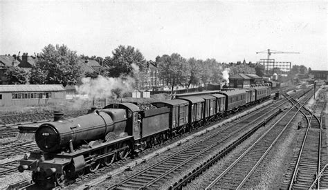 gwr  class  donnington hall british rail steam railway