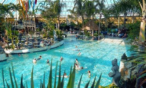 zwembad eemhof  zeewolde eemhof aqua mundo center parcs vakantie met subtropisch zwembad