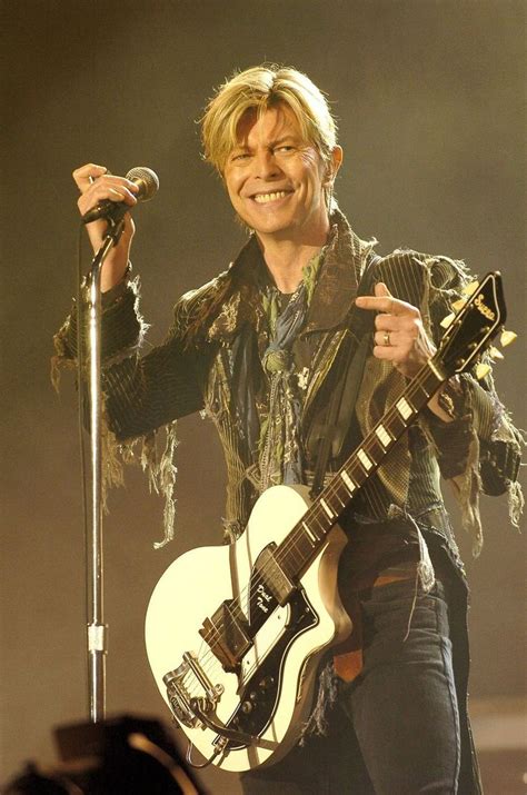 1000 images about it s bowie on pinterest david bowie ziggy the thin white duke and