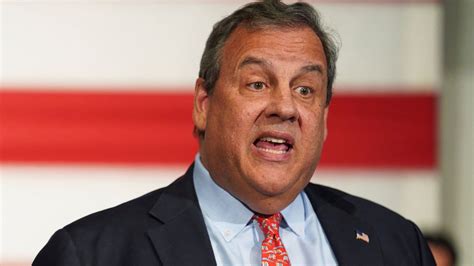 chris christie lures big donors as he takes on trump while billionaire