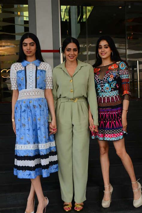 sridevi with husband boney kapoor and daughters khushi kapoor and