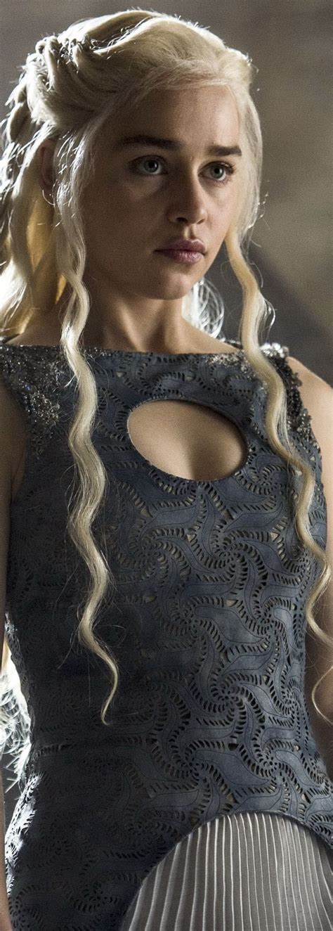 Pin On Sad Sansa Arya Daenerys