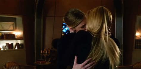 legends of tomorrow sara lance and ava sharpe s romance finally became canon and fans love it