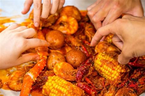 the seafood boil restaurant the boiling crab in southern california