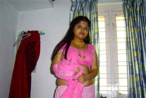 Indian Sex Lounge Sexy Sneha Saree Stripping