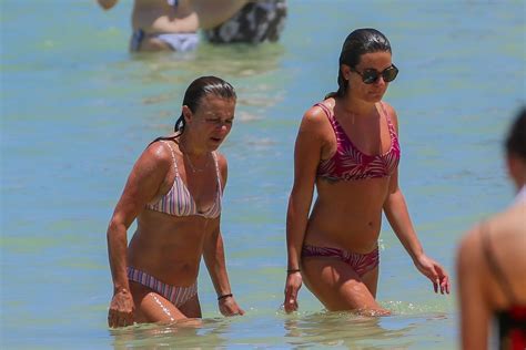 Lea Michele Fappening Sexy Bikini Ass In Hawaii The