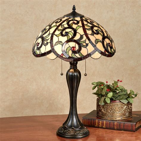 yavonne stained glass table lamp