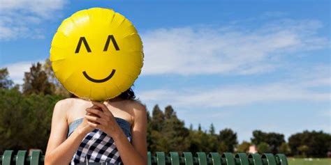 quick ways  celebrate world smile day huffpost impact