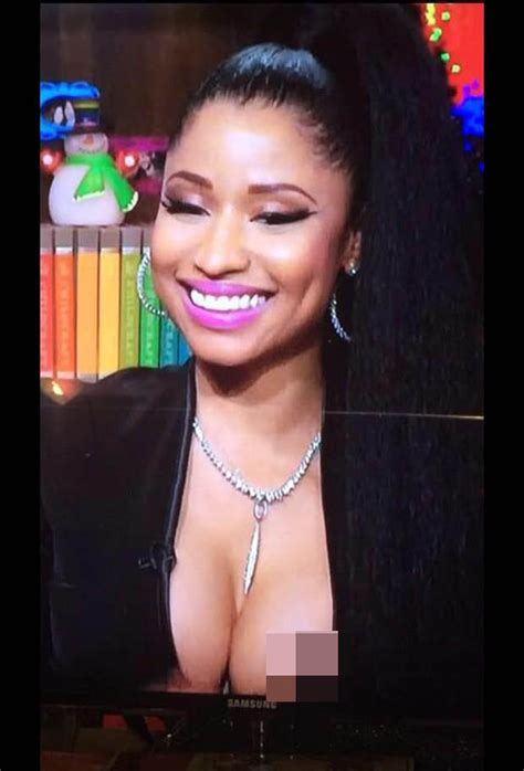 Nicki Minaj Suffers Wardrobe Malfunction During Tv Interview Daily Star